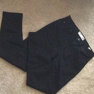 Black garage jeans